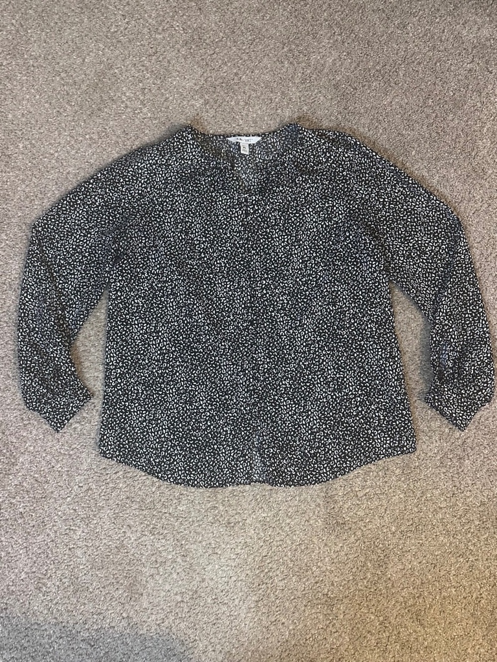 Nine West Womens Size PS Black and White Long Sleeve Cheetah Print Blouse